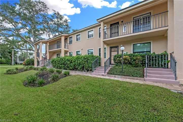 Front entrance to the unit...top right...stair access only.
