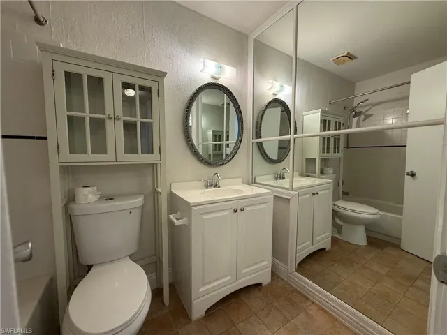 3257 Prince Edward Island Cir 3, Fort Myers, Florida 33907