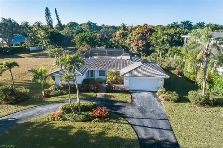 700 Bow Line Dr, Naples, Florida 34103