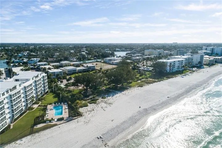 700 Bow Line Dr, Naples, Florida 34103