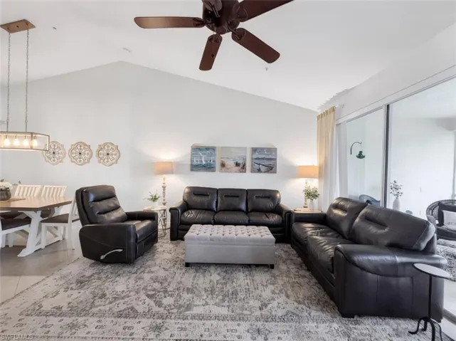8175 Celeste Dr 1229, Naples, Florida 34113