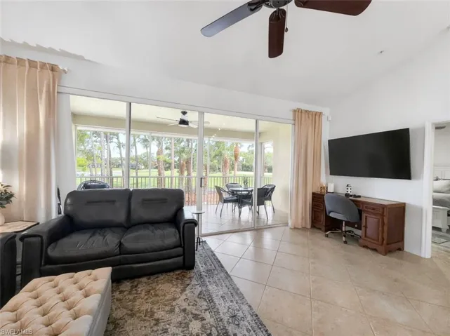 8175 Celeste Dr 1229, Naples, Florida 34113