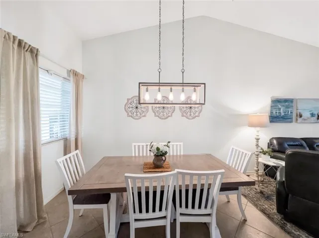 8175 Celeste Dr 1229, Naples, Florida 34113