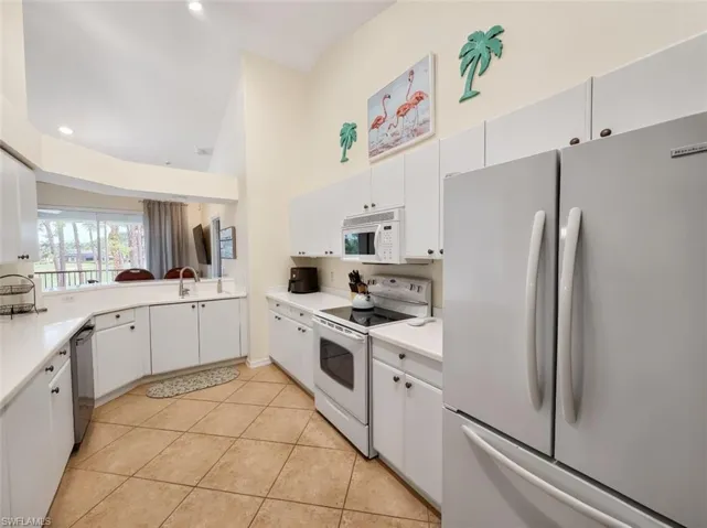 8175 Celeste Dr 1229, Naples, Florida 34113