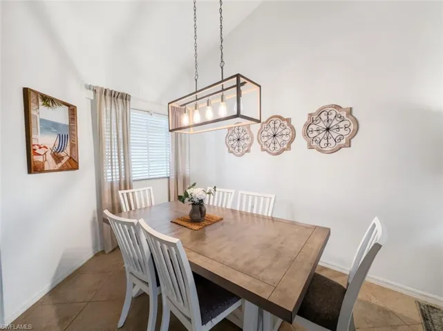 8175 Celeste Dr 1229, Naples, Florida 34113