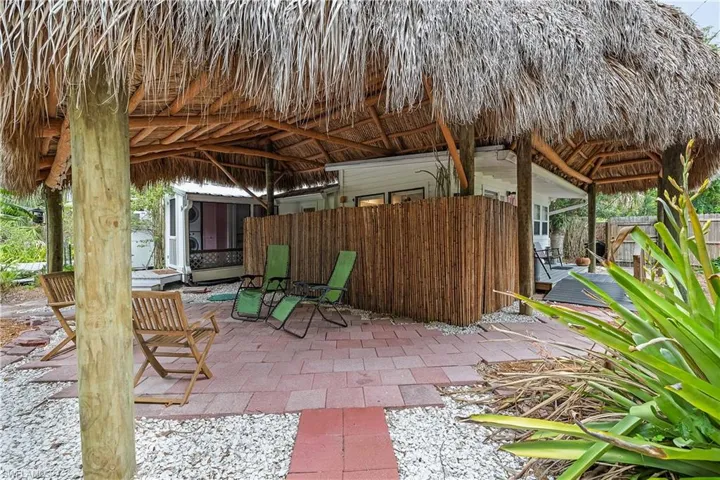 7697 Beach Daisy Ln, Bokeelia, Florida 33922