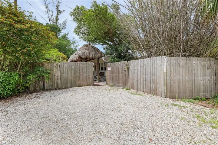 7697 Beach Daisy Ln, Bokeelia, Florida 33922