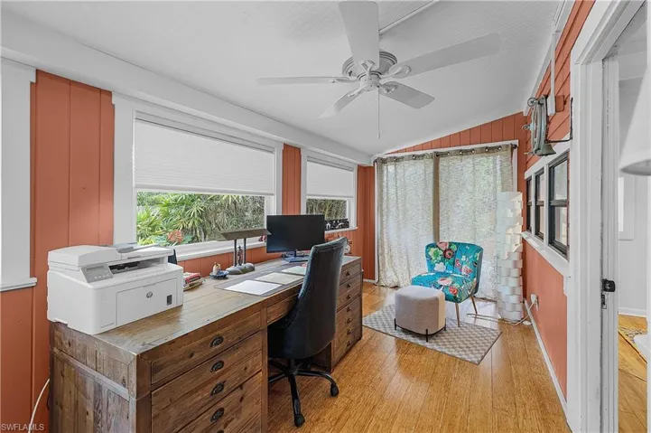 7697 Beach Daisy Ln, Bokeelia, Florida 33922