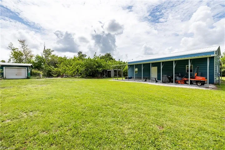 7697 Beach Daisy Ln, Bokeelia, Florida 33922