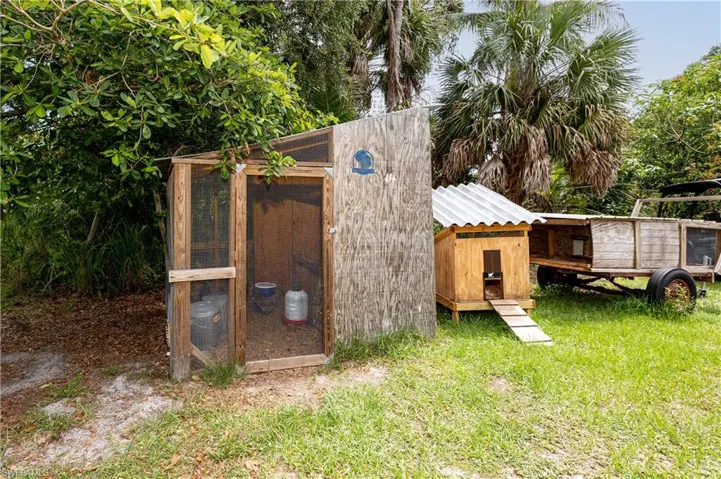 7697 Beach Daisy Ln, Bokeelia, Florida 33922
