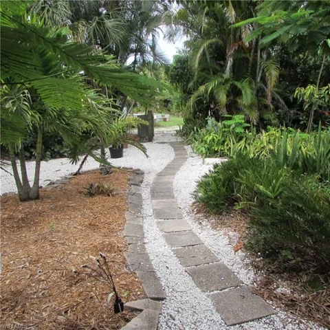 7697 Beach Daisy Ln, Bokeelia, Florida 33922