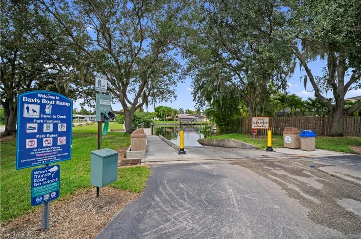 2223  Parkview  DR, Fort Myers, FL 33905