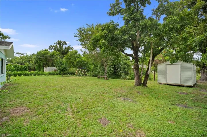 2223  Parkview  DR, Fort Myers, FL 33905