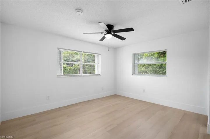 2223  Parkview  DR, Fort Myers, FL 33905