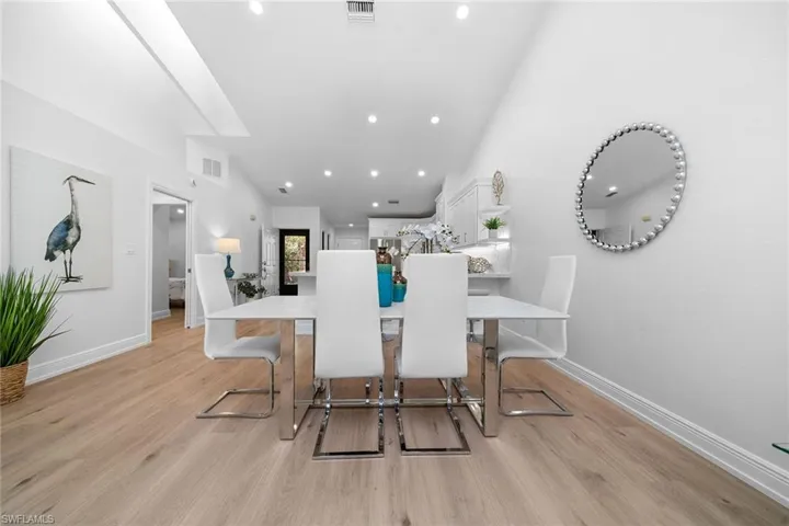 6644  Trident  WAY, Naples, FL 34108