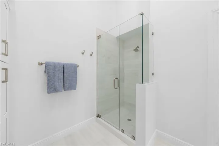 6644  Trident  WAY, Naples, FL 34108
