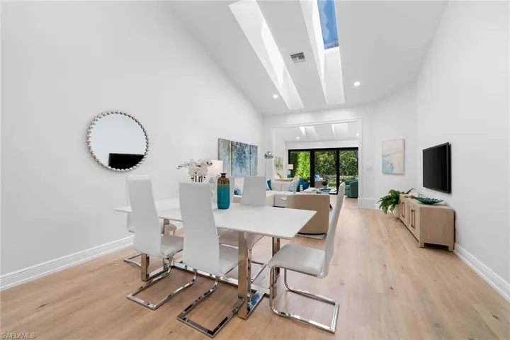 6644  Trident  WAY, Naples, FL 34108