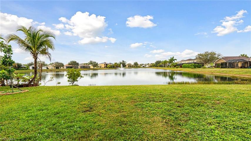 Large backyard with plenty of room for a pool