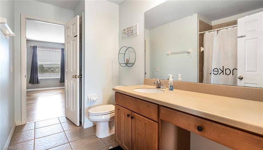 2nd floor Jack & Jill bath
