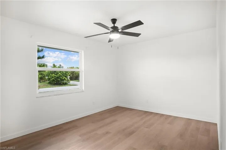 1411 Se 5th Pl, Cape Coral, Florida 33990