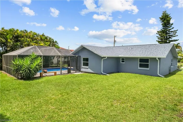 1411 Se 5th Pl, Cape Coral, Florida 33990