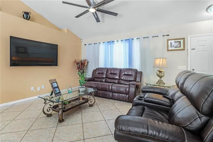 410  Everglades S BLVD, Naples, FL 34117