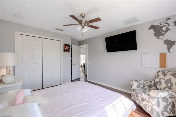 16 Nw 18th Ave, Cape Coral, Florida 33993