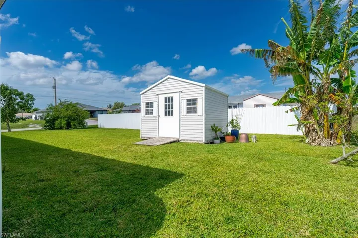 16 Nw 18th Ave, Cape Coral, Florida 33993