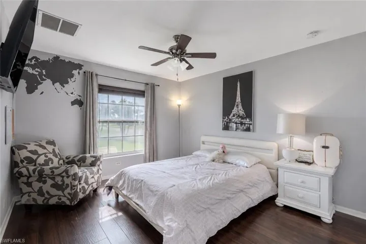 16 Nw 18th Ave, Cape Coral, Florida 33993