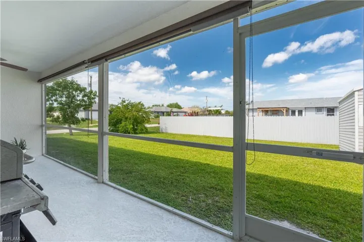 16 Nw 18th Ave, Cape Coral, Florida 33993