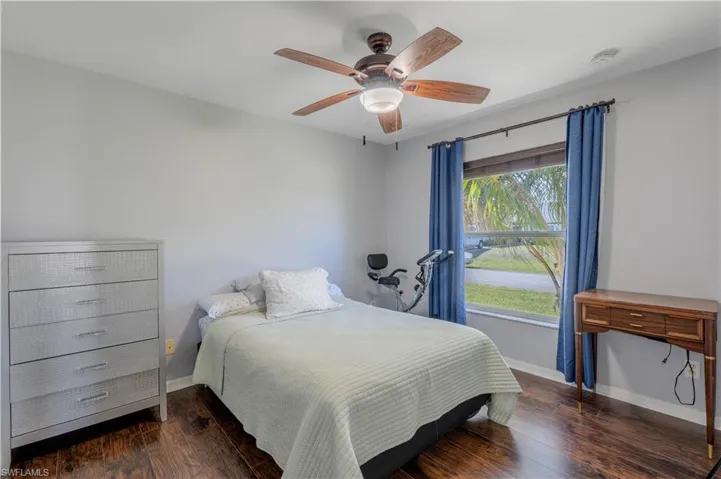 16 Nw 18th Ave, Cape Coral, Florida 33993