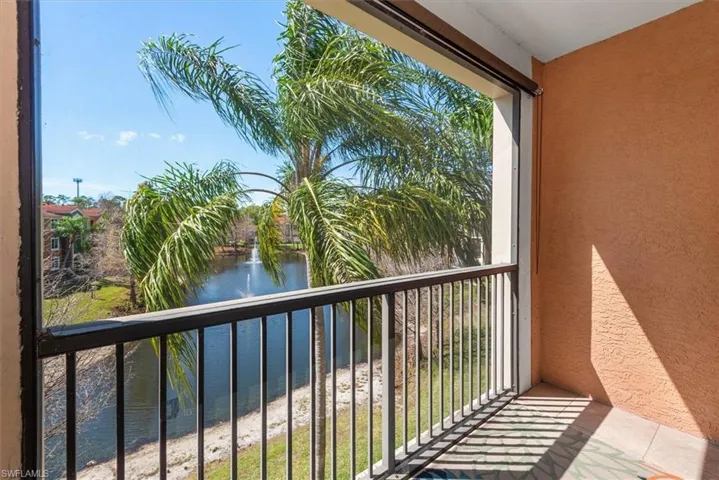 Tropical charm meets long lake serenity
