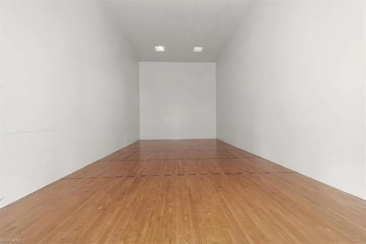 Indoor racquetball / handball court