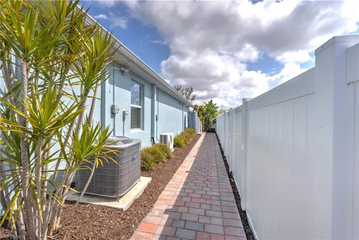 2501 NW 20th  PL, Cape Coral, FL 33993