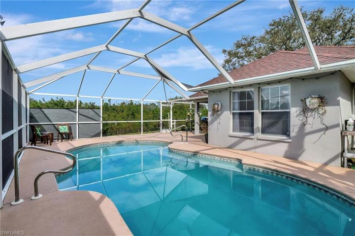 201 Gordon AVE N, LEHIGH ACRES FL 33971