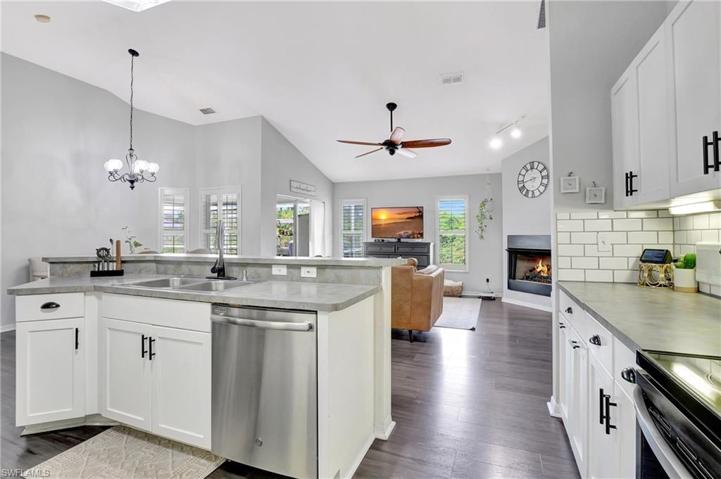 201 Gordon AVE N, LEHIGH ACRES FL 33971