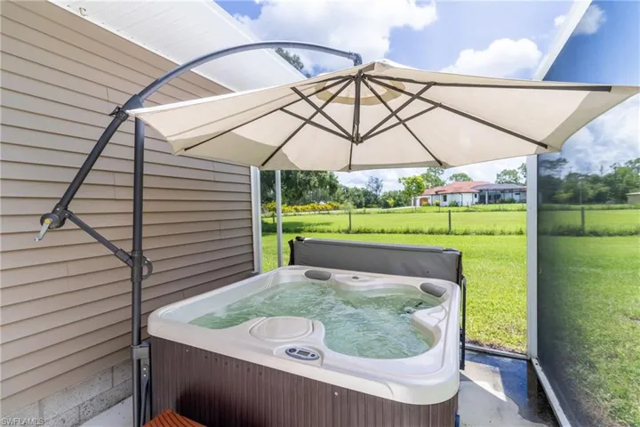 3900  North  RD, North Fort Myers, FL 33917