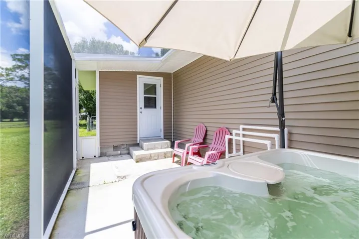 3900  North  RD, North Fort Myers, FL 33917