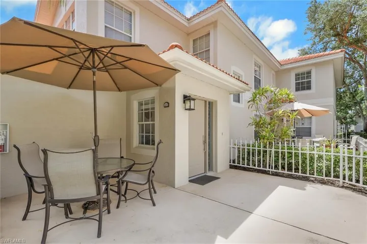 7648  Oleander Gate  DR, Naples, FL 34109