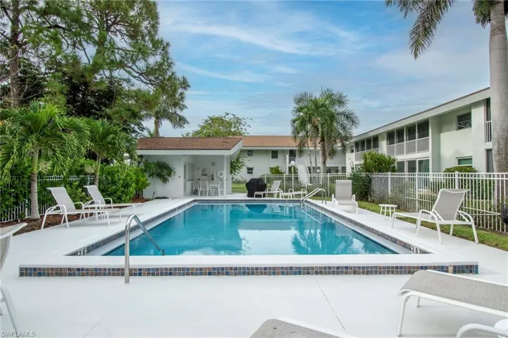 4126 Belair Ln # C3, Naples, Florida 34103