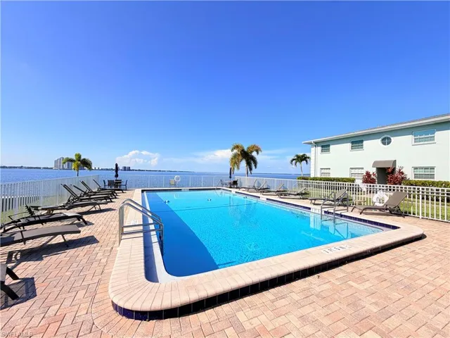 3322 Key Dr 1, North Fort Myers, Florida 33903