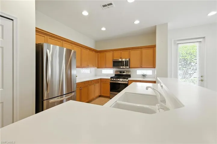 10705  Avila  CIR, Fort Myers, FL 33913