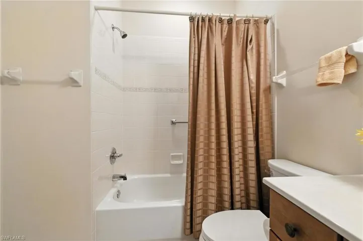10705  Avila  CIR, Fort Myers, FL 33913