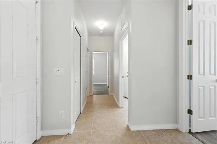 10705  Avila  CIR, Fort Myers, FL 33913