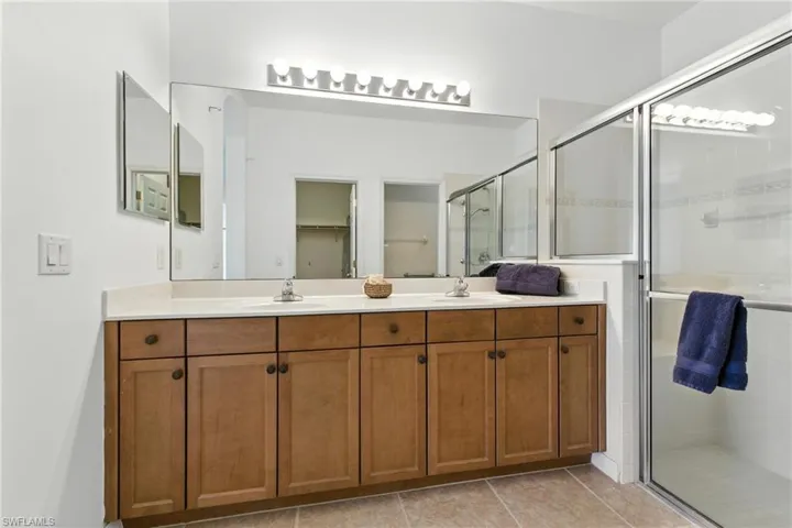 10705  Avila  CIR, Fort Myers, FL 33913
