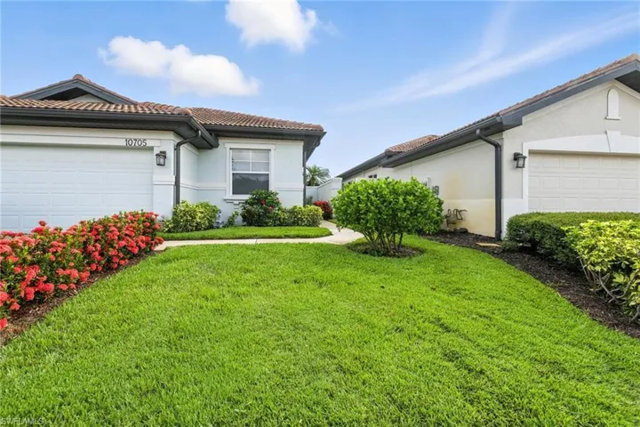 10705  Avila  CIR, Fort Myers, FL 33913