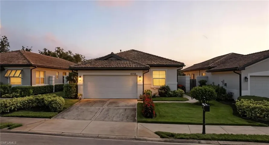 10705  Avila  CIR, Fort Myers, FL 33913