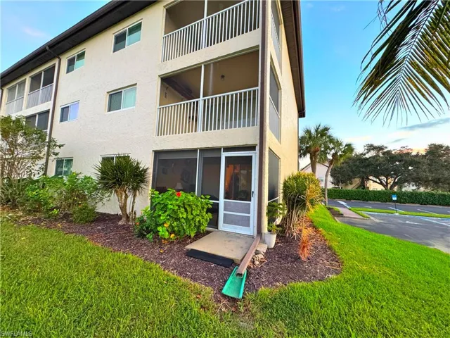 1014  Manatee  RD, Naples, FL 34114
