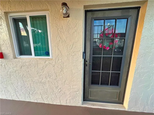 1014  Manatee  RD, Naples, FL 34114