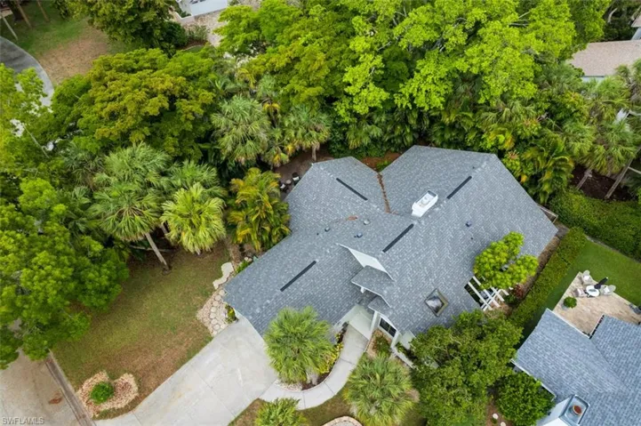 Aerial view of property and surrounding area